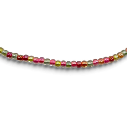 Bratara de picior reglabila cu margele de nisip multicolor - snur alb