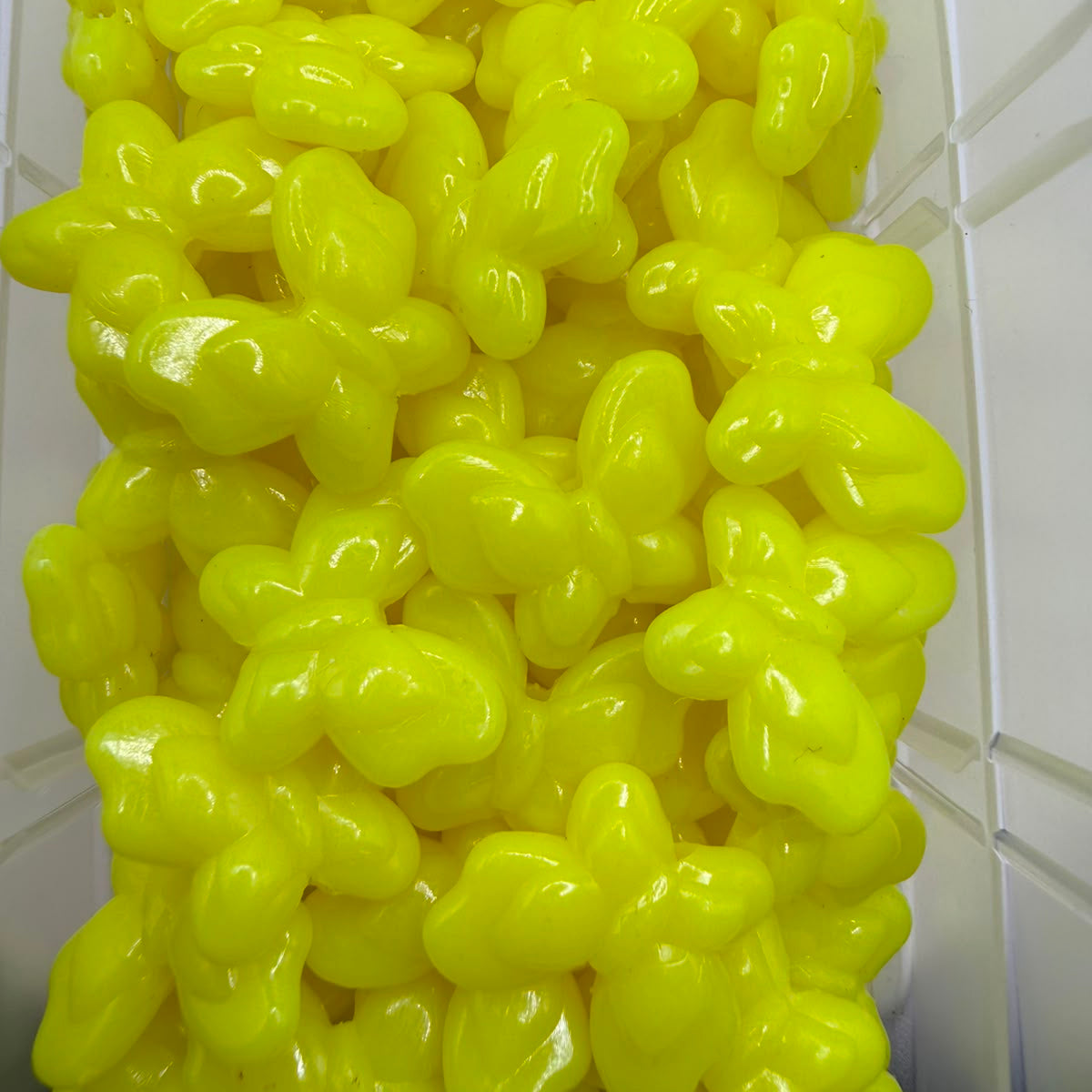 Margele acrilice fluture 22x18mm galben
