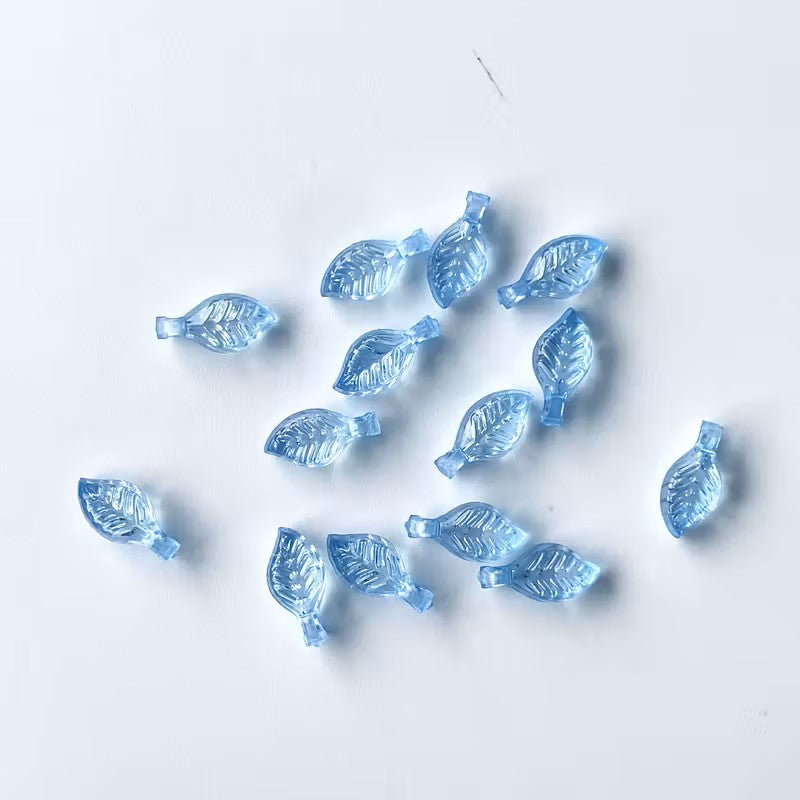 Margele acrilice frunza 8x5mm albastru