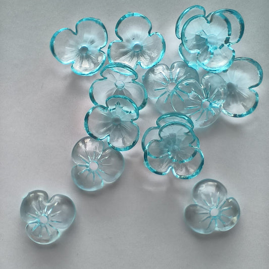 Margele acrilice petale 10mm albastru deschis