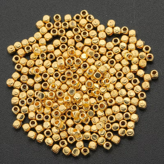 Margele metalice cub 2mm auriu