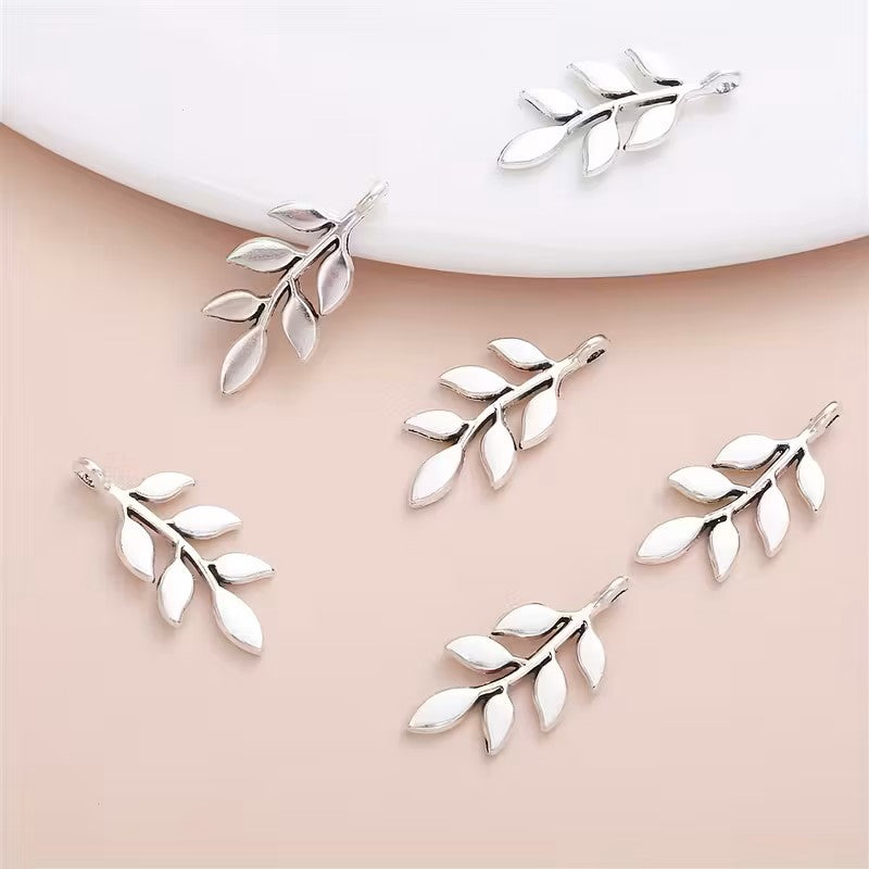 Pandantiv frunze 12x24mm argintiu